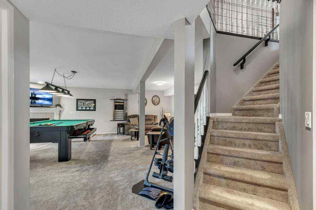 MLS® A2250333 - 212 Valley Ridge Heights NW in Valley Ridge Calgary, Residential