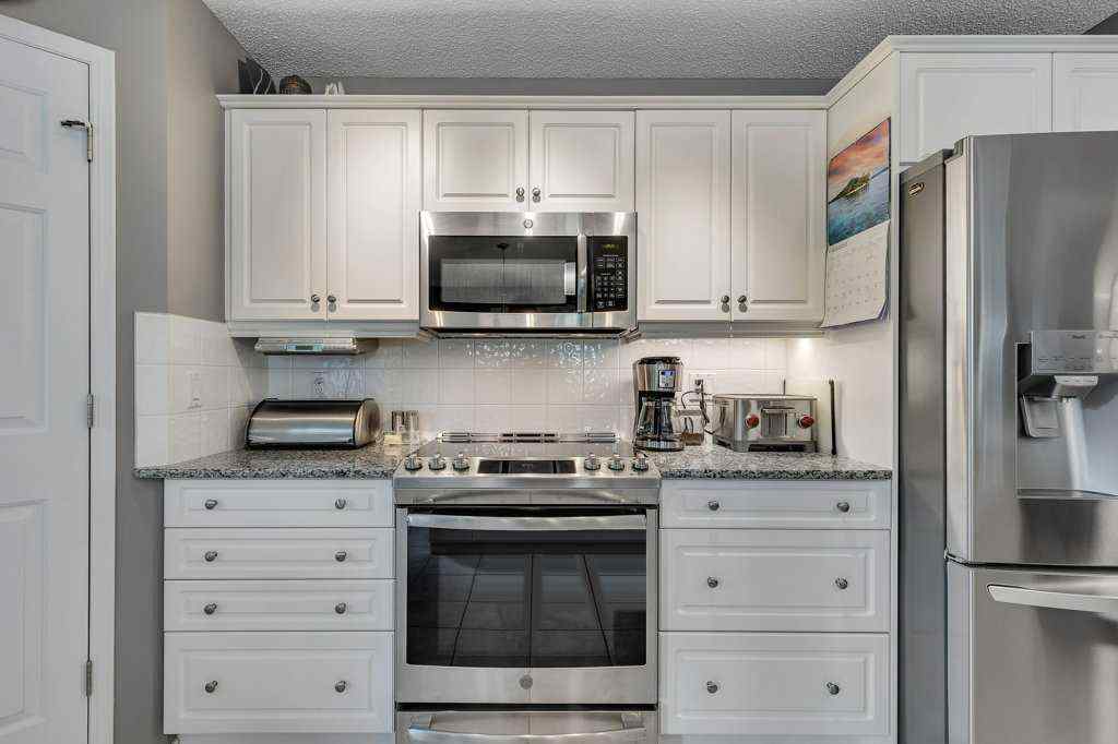 MLS® A2250333 - 212 Valley Ridge Heights NW in Valley Ridge Calgary, Residential