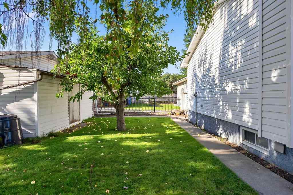 MLS® A2250340 - 3012 30 Avenue SE in Dover Calgary, Residential