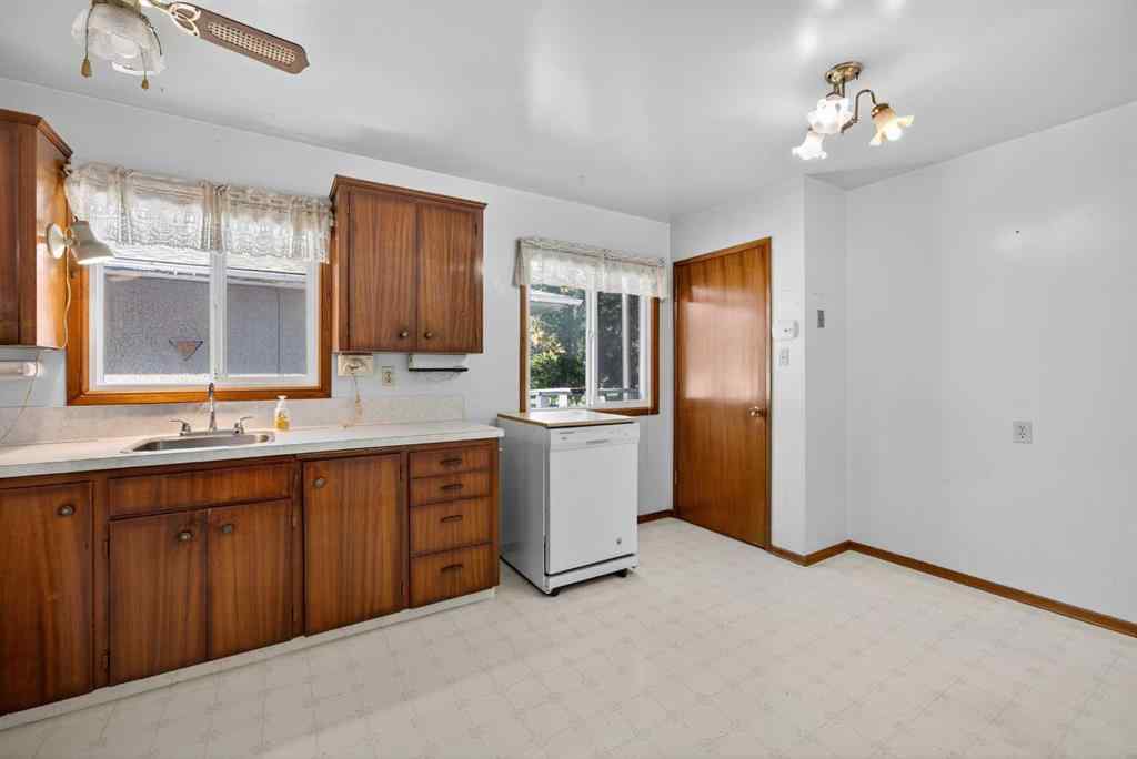 MLS® A2250340 - 3012 30 Avenue SE in Dover Calgary, Residential