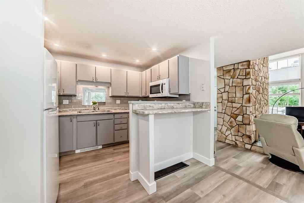 MLS® A2250344 - Unit #16 28 Berwick Crescent NW in Beddington Heights Calgary, Residential
