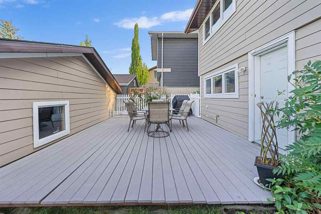 MLS® A2250350 - 51 Bearberry Bay NW in Beddington Heights Calgary, Residential