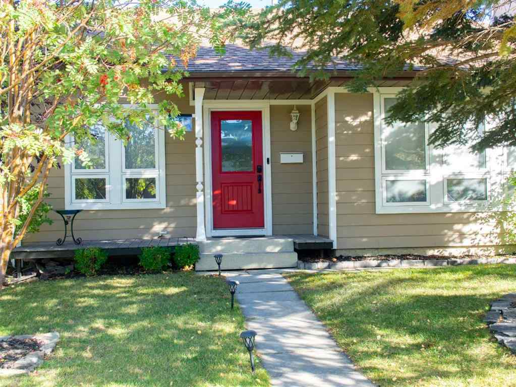 MLS® A2250350 - 51 Bearberry Bay NW in Beddington Heights Calgary, Residential