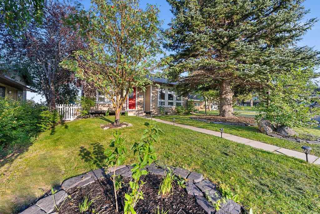 MLS® A2250350 - 51 Bearberry Bay NW in Beddington Heights Calgary, Residential