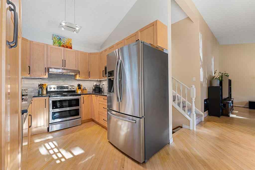 MLS® A2250350 - 51 Bearberry Bay NW in Beddington Heights Calgary, Residential