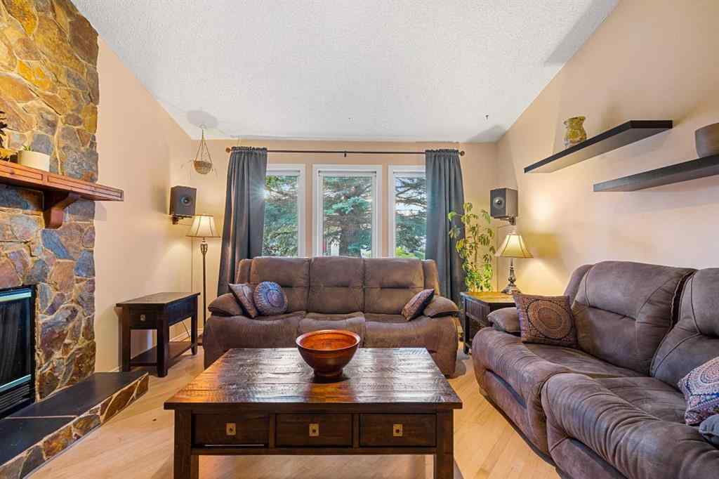 MLS® A2250350 - 51 Bearberry Bay NW in Beddington Heights Calgary, Residential