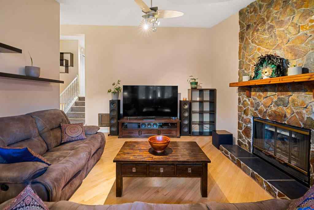 MLS® A2250350 - 51 Bearberry Bay NW in Beddington Heights Calgary, Residential