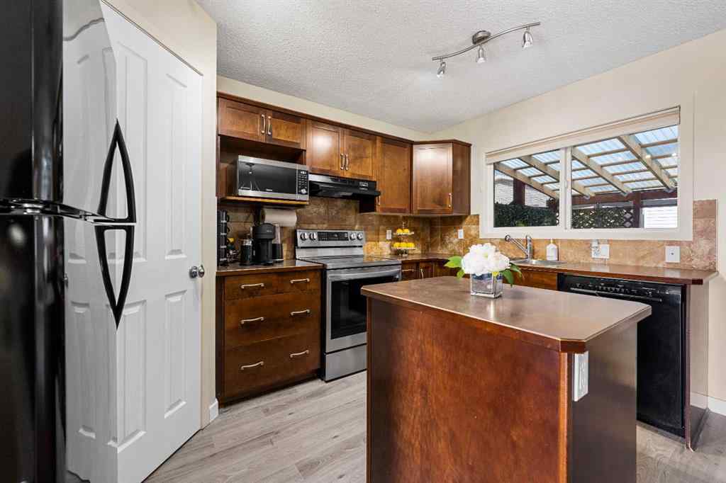 MLS® A2250352 - 48 Silverado Range Close SW in Silverado Calgary, Residential