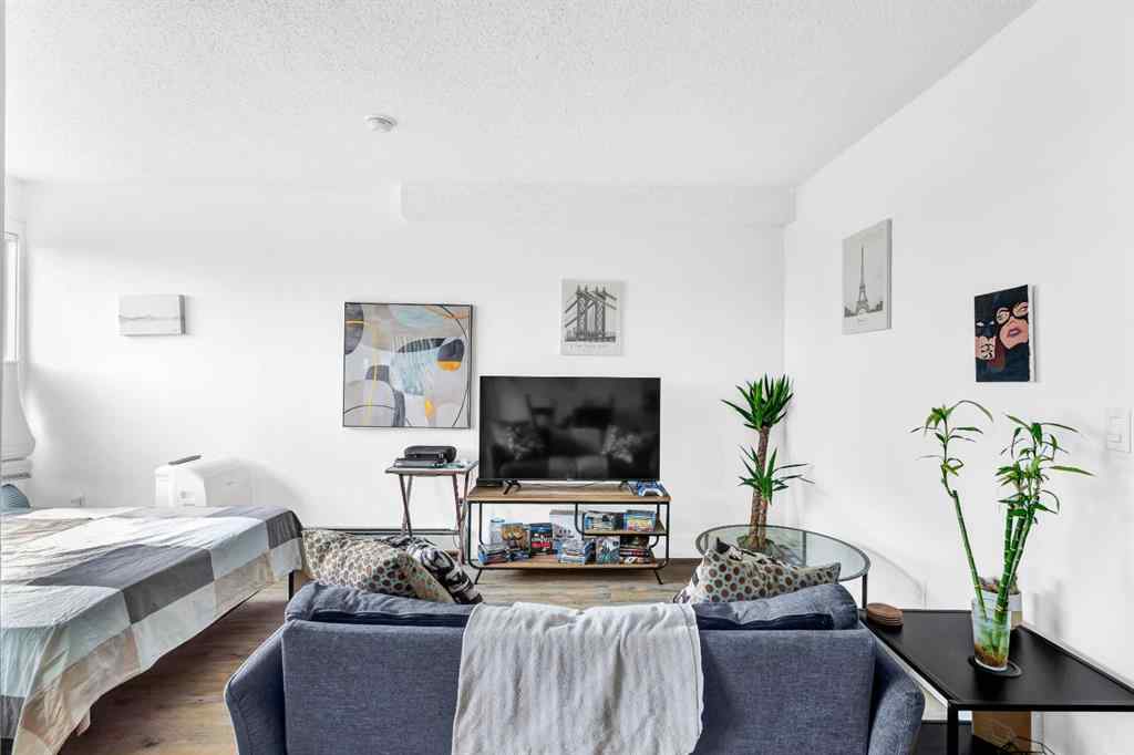 MLS® A2250353 - Unit #304 2130 17 Street SW in Bankview Calgary, Residential