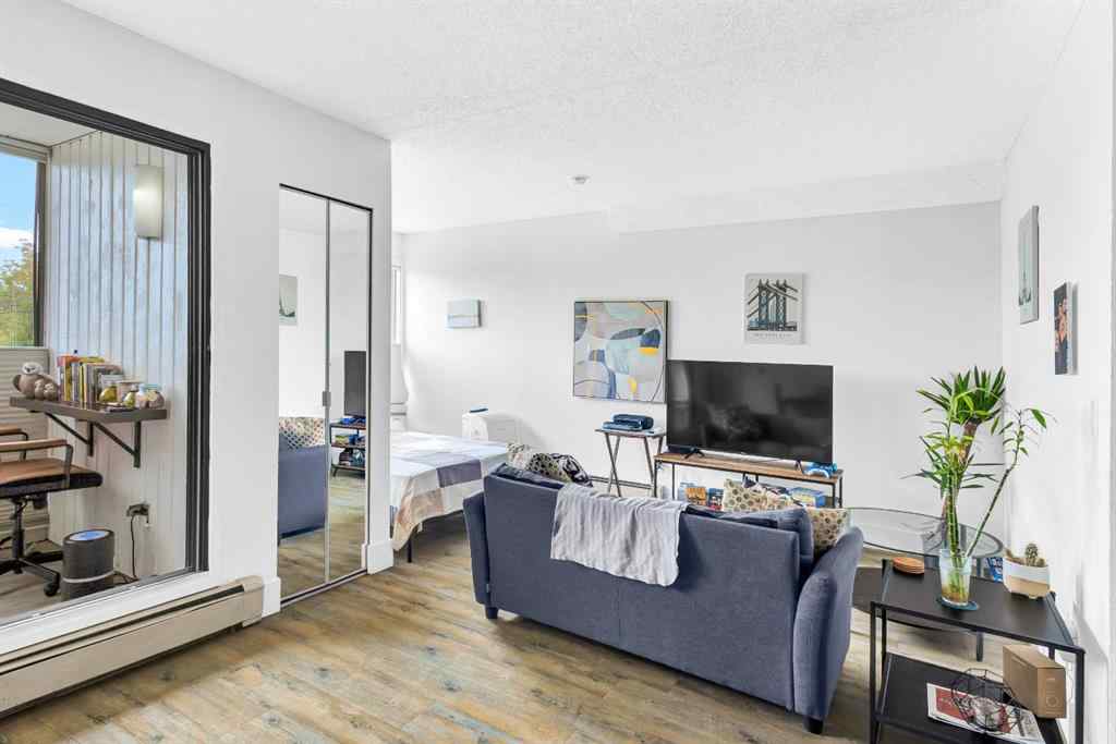 MLS® A2250353 - Unit #304 2130 17 Street SW in Bankview Calgary, Residential
