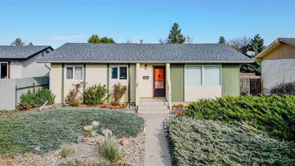 MLS® A2250360 - 2717 10A Avenue N in Park Meadows Lethbridge, Residential