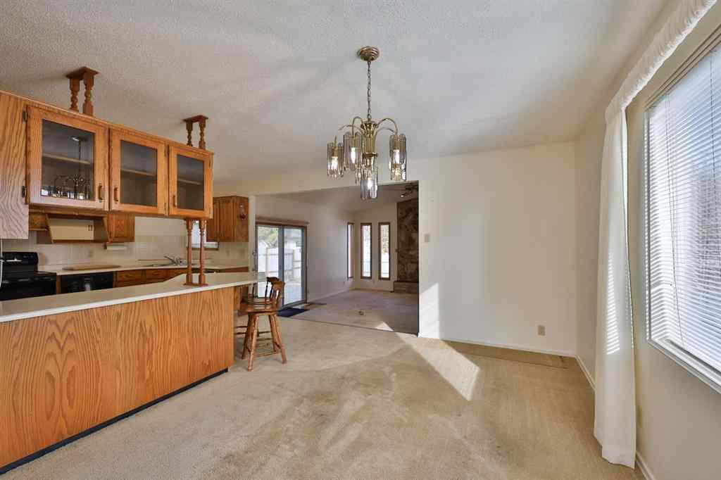 MLS® A2250360 - 2717 10A Avenue N in Park Meadows Lethbridge, Residential