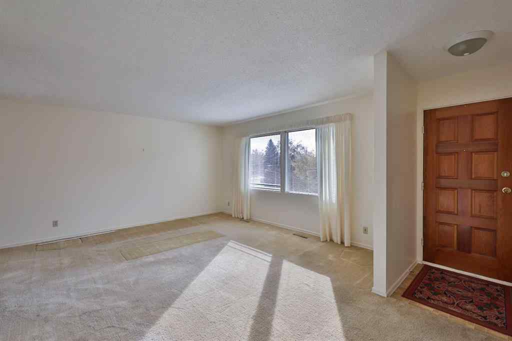 MLS® A2250360 - 2717 10A Avenue N in Park Meadows Lethbridge, Residential