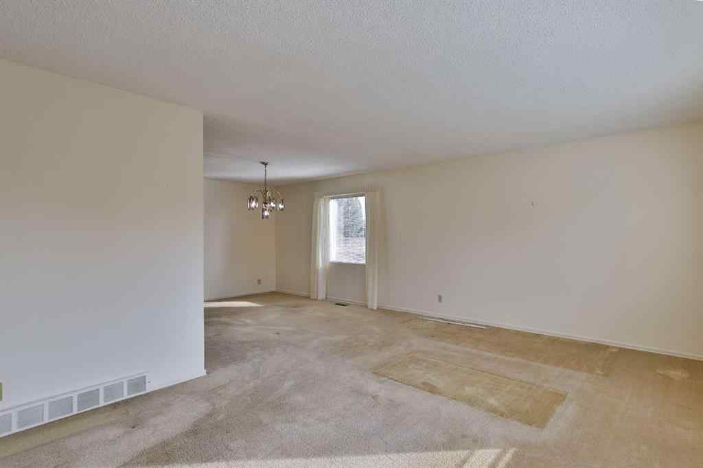 MLS® A2250360 - 2717 10A Avenue N in Park Meadows Lethbridge, Residential