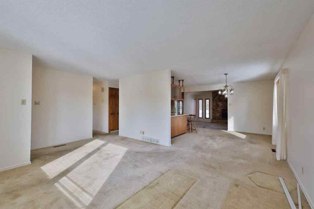 MLS® A2250360 - 2717 10A Avenue N in Park Meadows Lethbridge, Residential