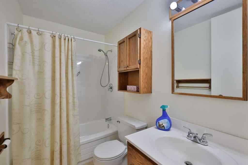 MLS® A2250360 - 2717 10A Avenue N in Park Meadows Lethbridge, Residential