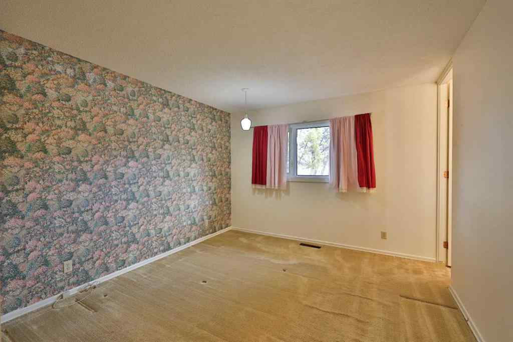 MLS® A2250360 - 2717 10A Avenue N in Park Meadows Lethbridge, Residential