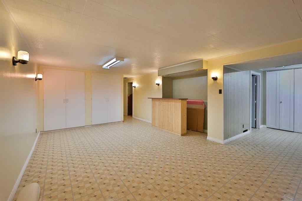 MLS® A2250360 - 2717 10A Avenue N in Park Meadows Lethbridge, Residential