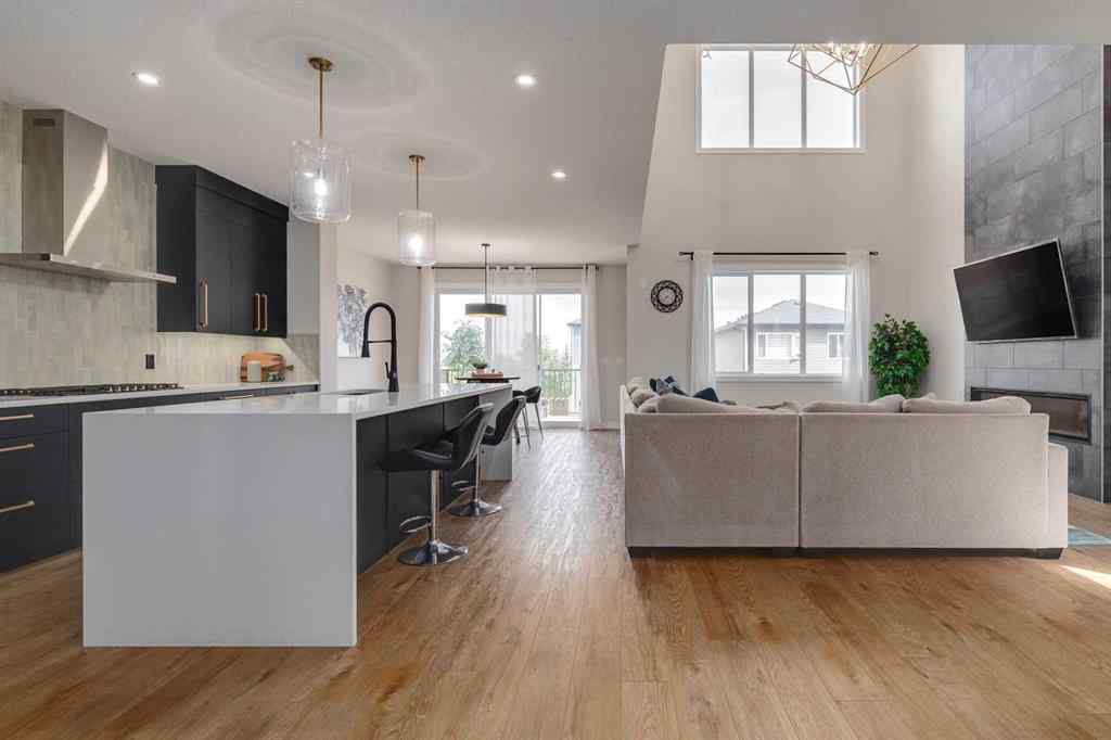 MLS® A2250369 - 36 Aspen Woods Park SW in Aspen Woods Calgary, Residential