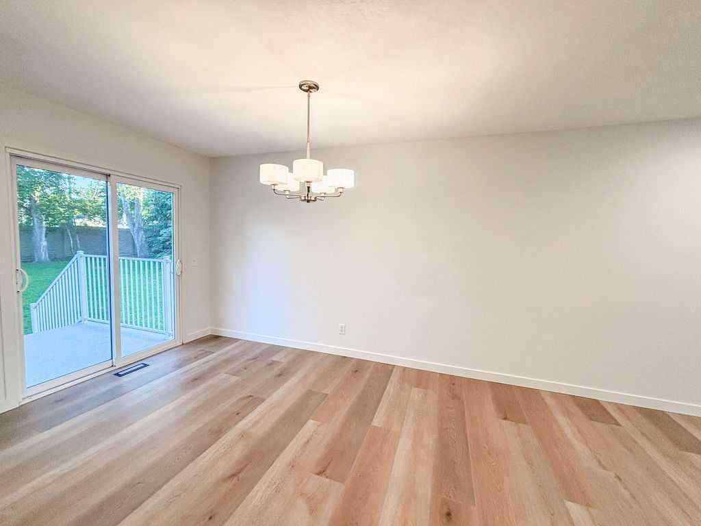 MLS® A2250378 - 12 Oakbury Place SW in Oakridge Calgary, Residential