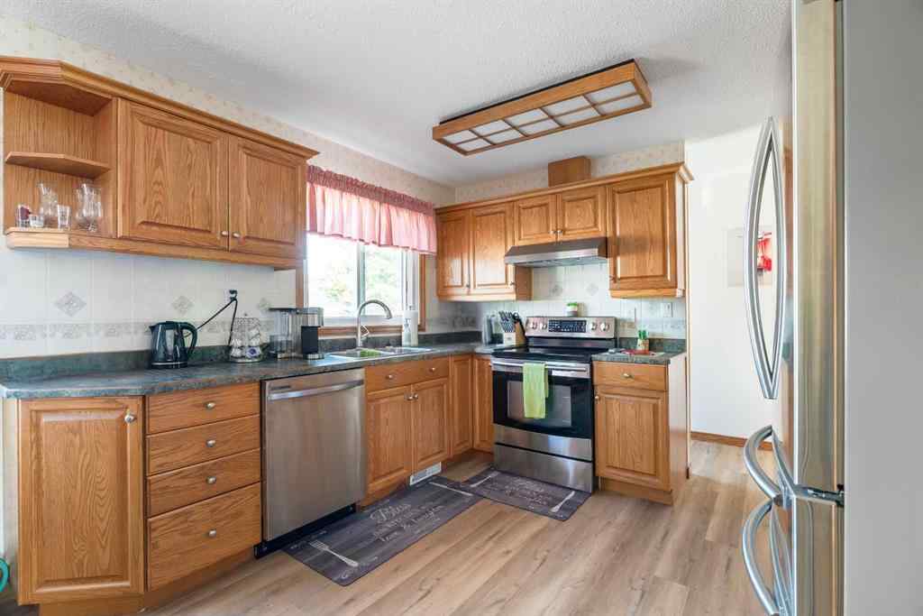 MLS® A2250382 - 9 Bennett Crescent  in Downtown Fort McMurray, Residential