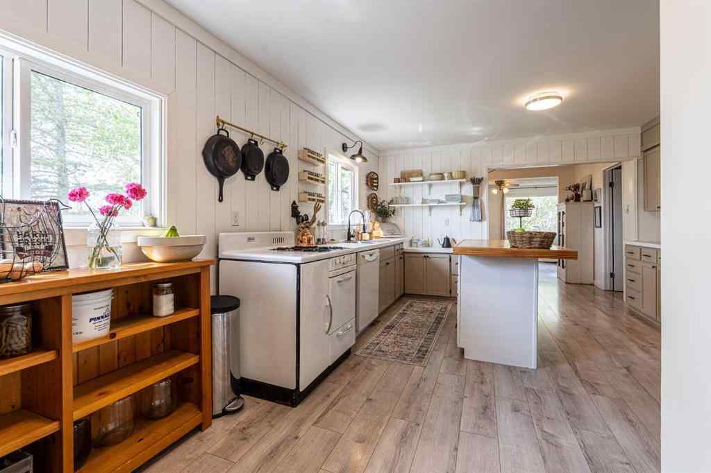 MLS® A2250390 - 263077 Twp Rd 304   in NONE Rural Kneehill County, Residential