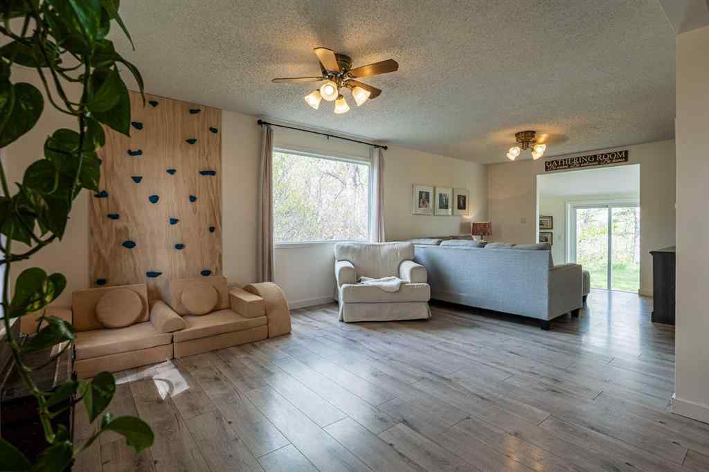 MLS® A2250390 - 263077 Twp Rd 304   in NONE Rural Kneehill County, Residential