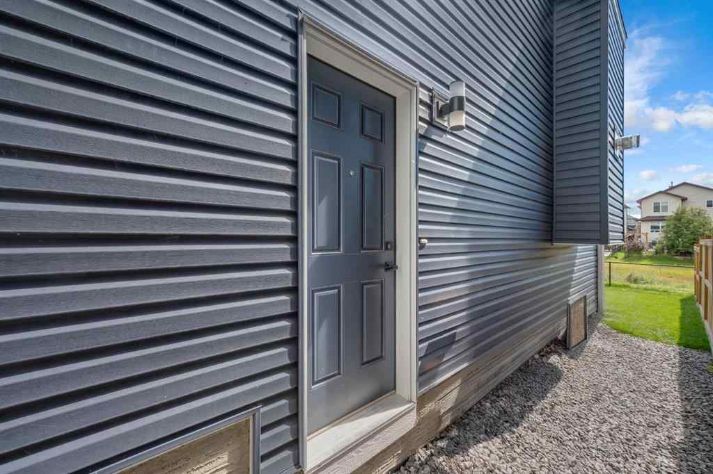 MLS® A2250393 - 945 Midtown Avenue SW in Midtown Airdrie, Residential