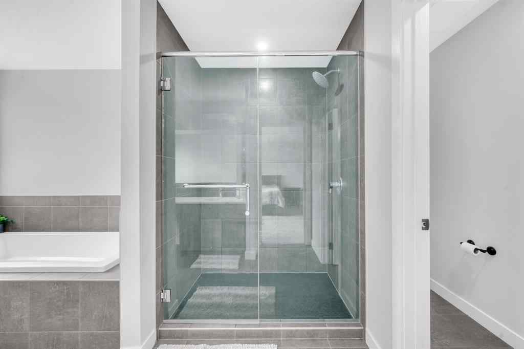 MLS® A2250393 - 945 Midtown Avenue SW in Midtown Airdrie, Residential