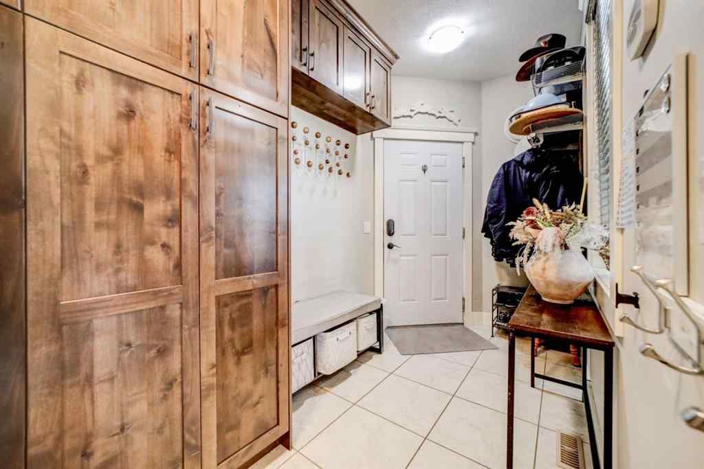 MLS® A2250397 - 411 Sandstone Lane S in Southridge Lethbridge, Residential