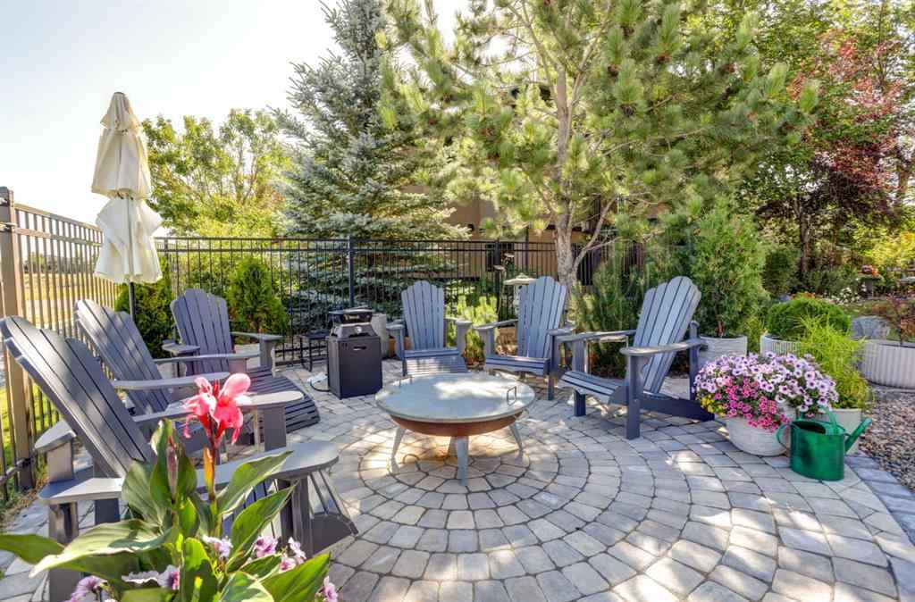 MLS® A2250397 - 411 Sandstone Lane S in Southridge Lethbridge, Residential