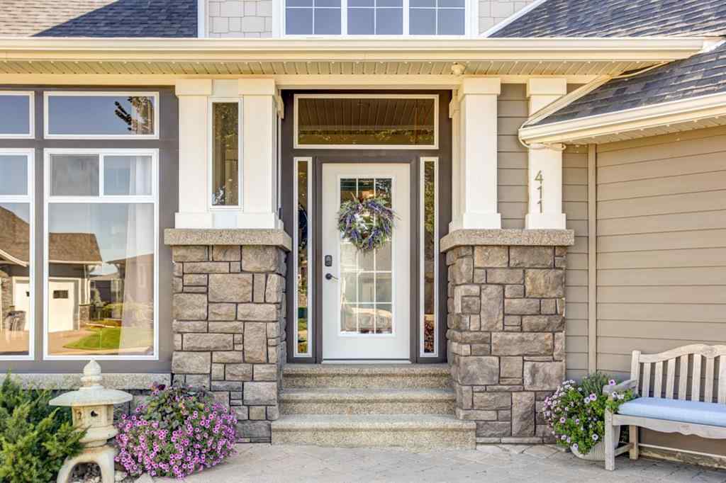MLS® A2250397 - 411 Sandstone Lane S in Southridge Lethbridge, Residential