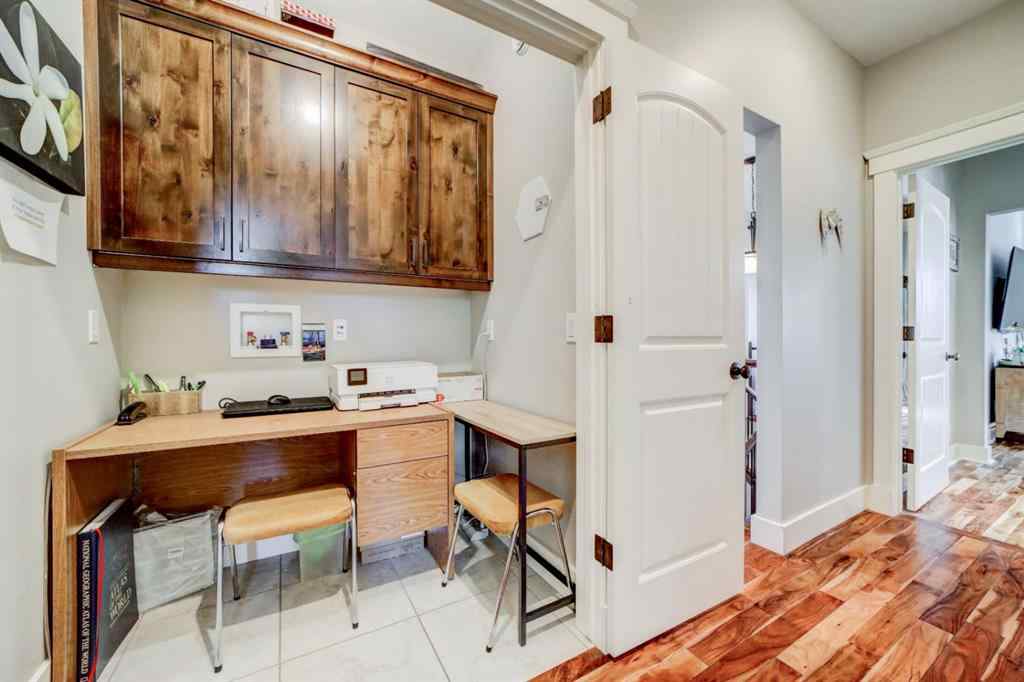 MLS® A2250397 - 411 Sandstone Lane S in Southridge Lethbridge, Residential