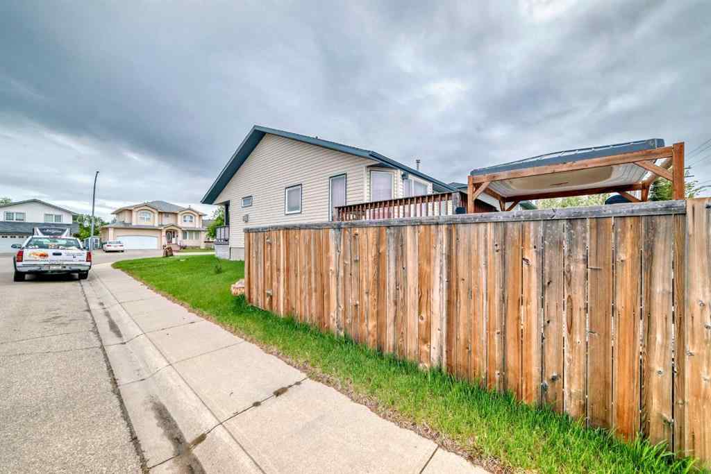 MLS® A2250407 - 1 Madison Court  in Maplewood Strathmore, Residential