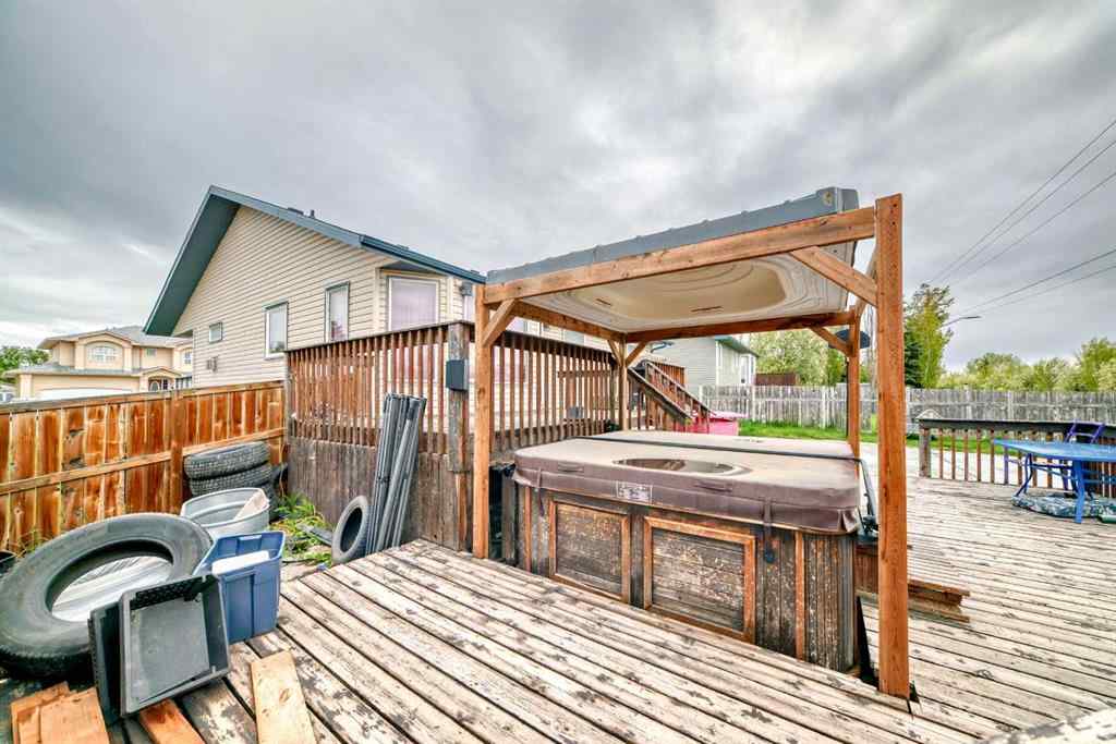 MLS® A2250407 - 1 Madison Court  in Maplewood Strathmore, Residential