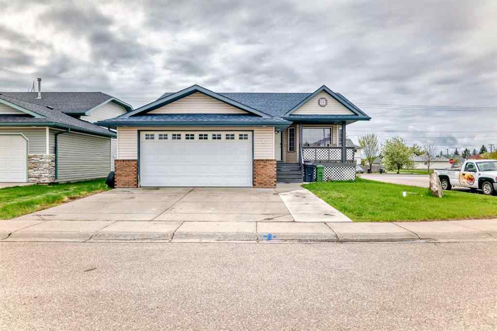 MLS® A2250407 - 1 Madison Court  in Maplewood Strathmore, Residential
