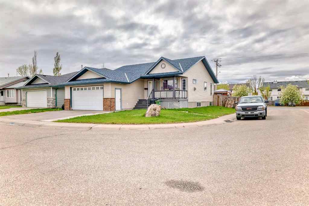MLS® A2250407 - 1 Madison Court  in Maplewood Strathmore, Residential