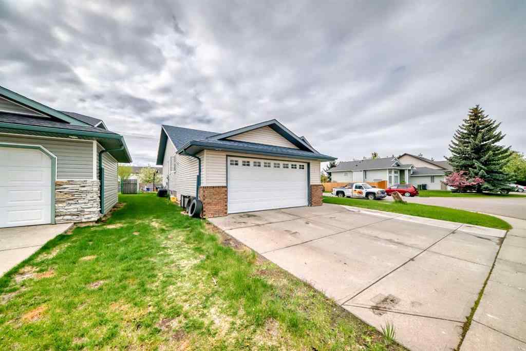 MLS® A2250407 - 1 Madison Court  in Maplewood Strathmore, Residential