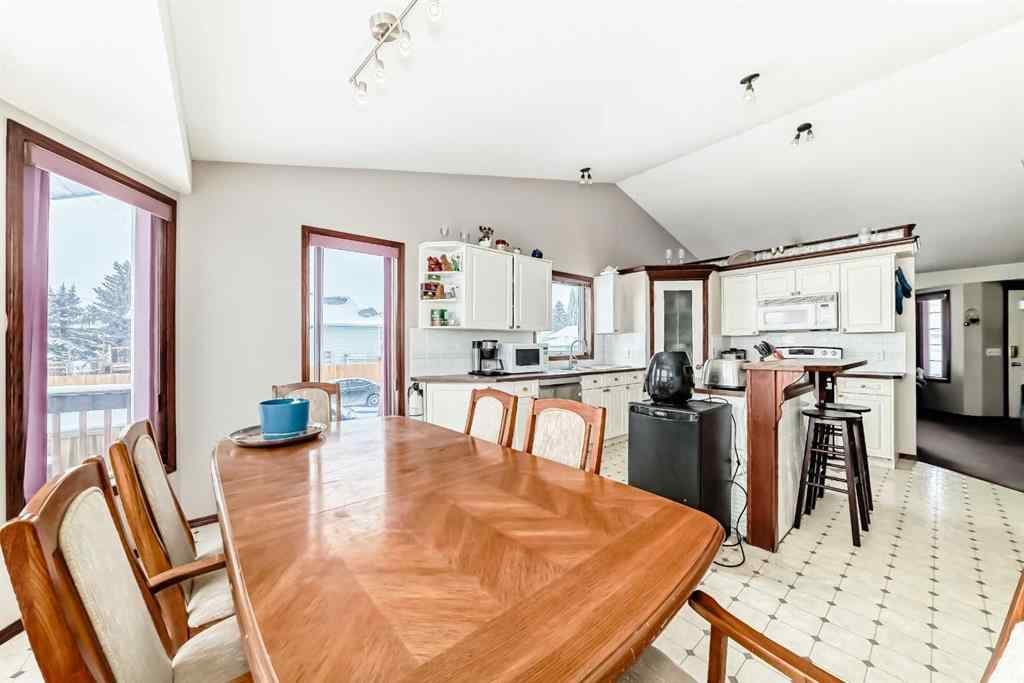 MLS® A2250407 - 1 Madison Court  in Maplewood Strathmore, Residential