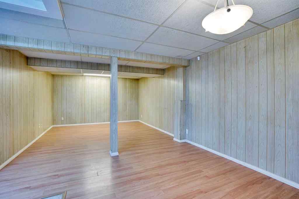 MLS® A2250426 - 76 Coach Manor Rise SW in Coach Hill Calgary, Residential
