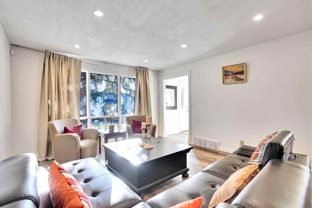 MLS® A2250426 - 76 Coach Manor Rise SW in Coach Hill Calgary, Residential