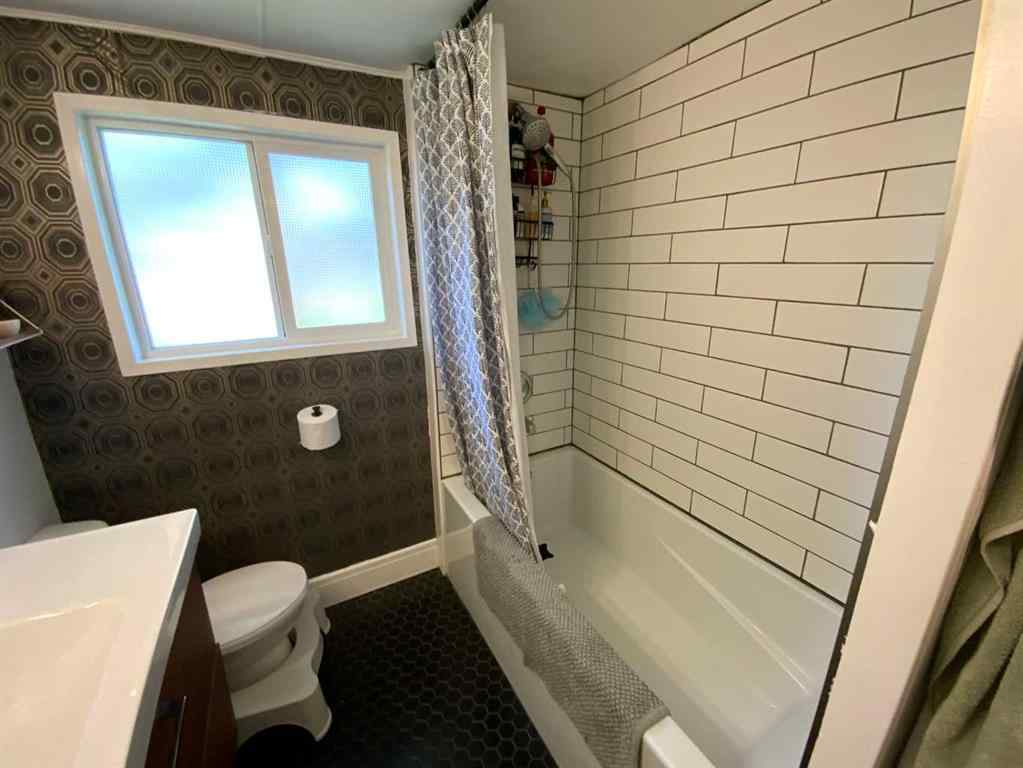MLS® A2250428 - 23 Mobille Drive NE in NONE Three Hills, Mobile