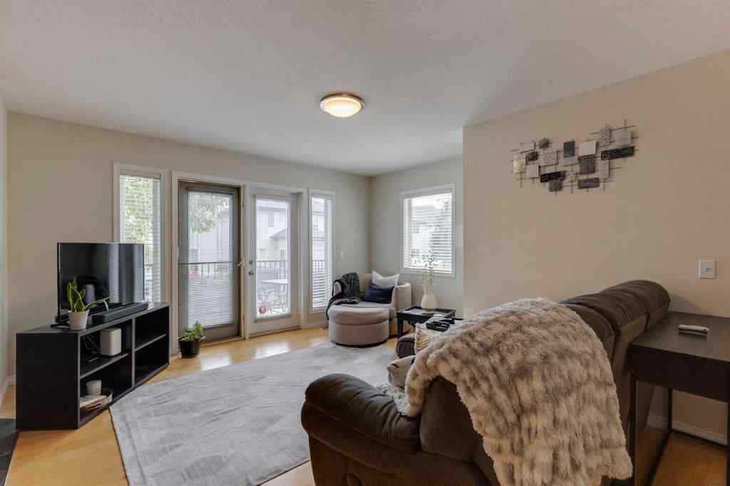 MLS® A2250429 - 46 Simcoe Place SW in Signal Hill Calgary, Residential