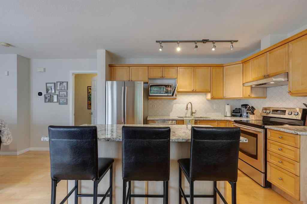 MLS® A2250429 - 46 Simcoe Place SW in Signal Hill Calgary, Residential