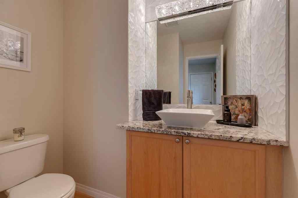 MLS® A2250429 - 46 Simcoe Place SW in Signal Hill Calgary, Residential