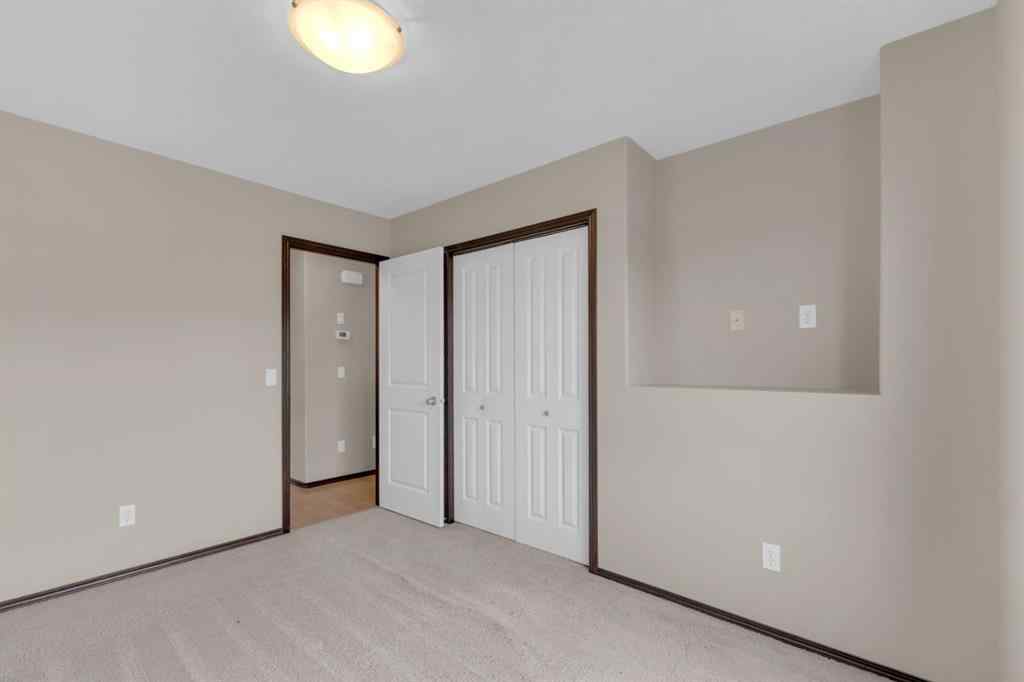 MLS® A2250435 - 30 Bowman Circle  in Beacon Hill Sylvan Lake, Residential