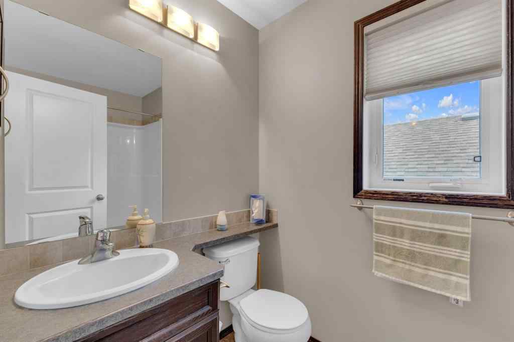 MLS® A2250435 - 30 Bowman Circle  in Beacon Hill Sylvan Lake, Residential