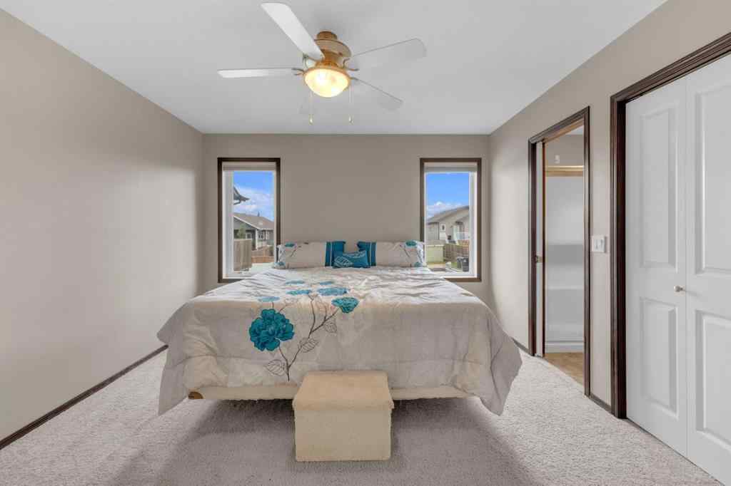MLS® A2250435 - 30 Bowman Circle  in Beacon Hill Sylvan Lake, Residential