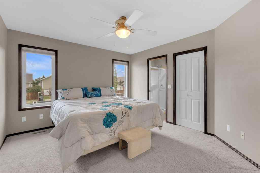 MLS® A2250435 - 30 Bowman Circle  in Beacon Hill Sylvan Lake, Residential