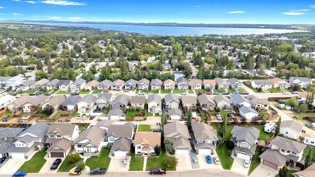 MLS® A2250435 - 30 Bowman Circle  in Beacon Hill Sylvan Lake, Residential